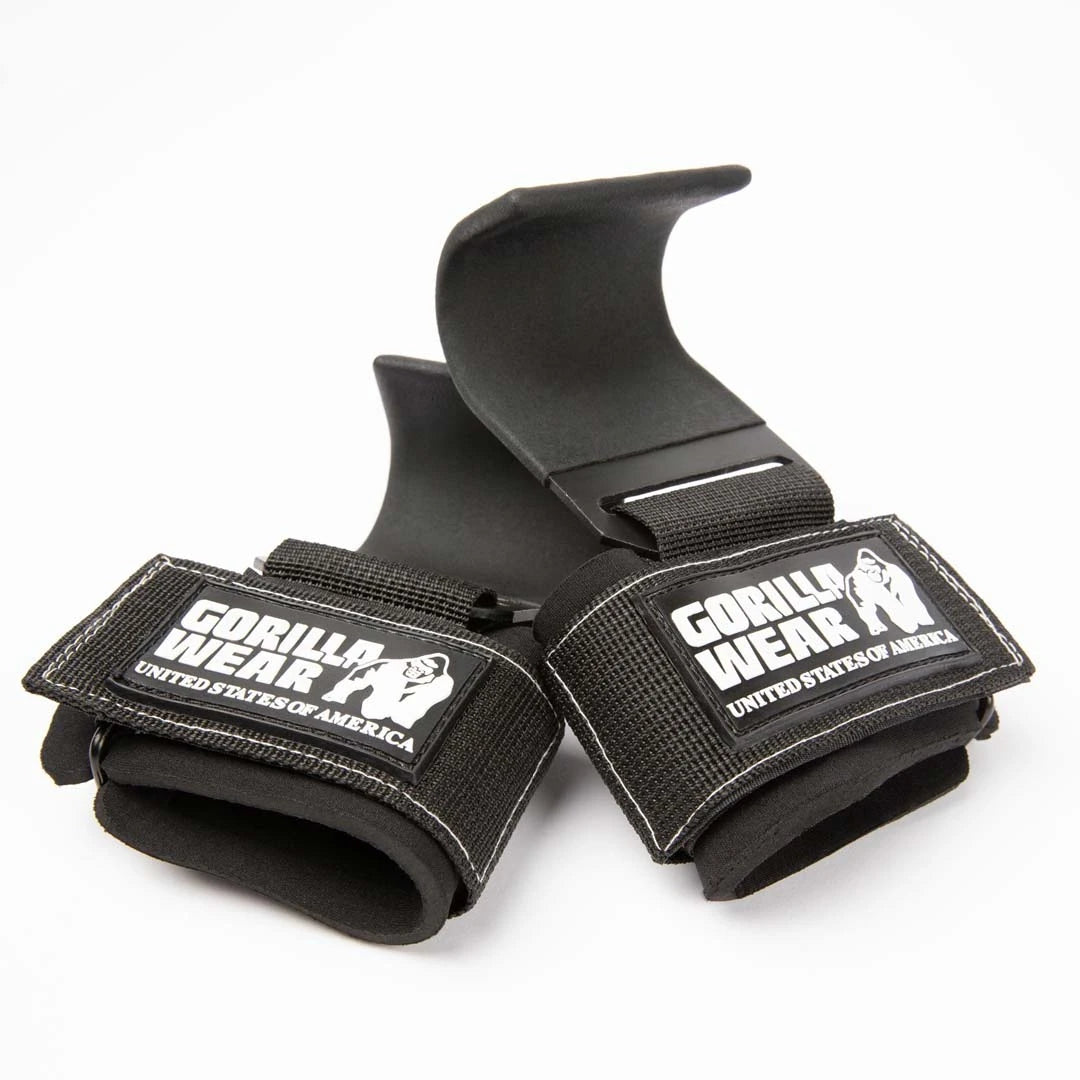 Gorilla Wear Weight Lifting Hooks Black/White är ett par svarta dragkrokar i stål och nylon med vit logotyp.