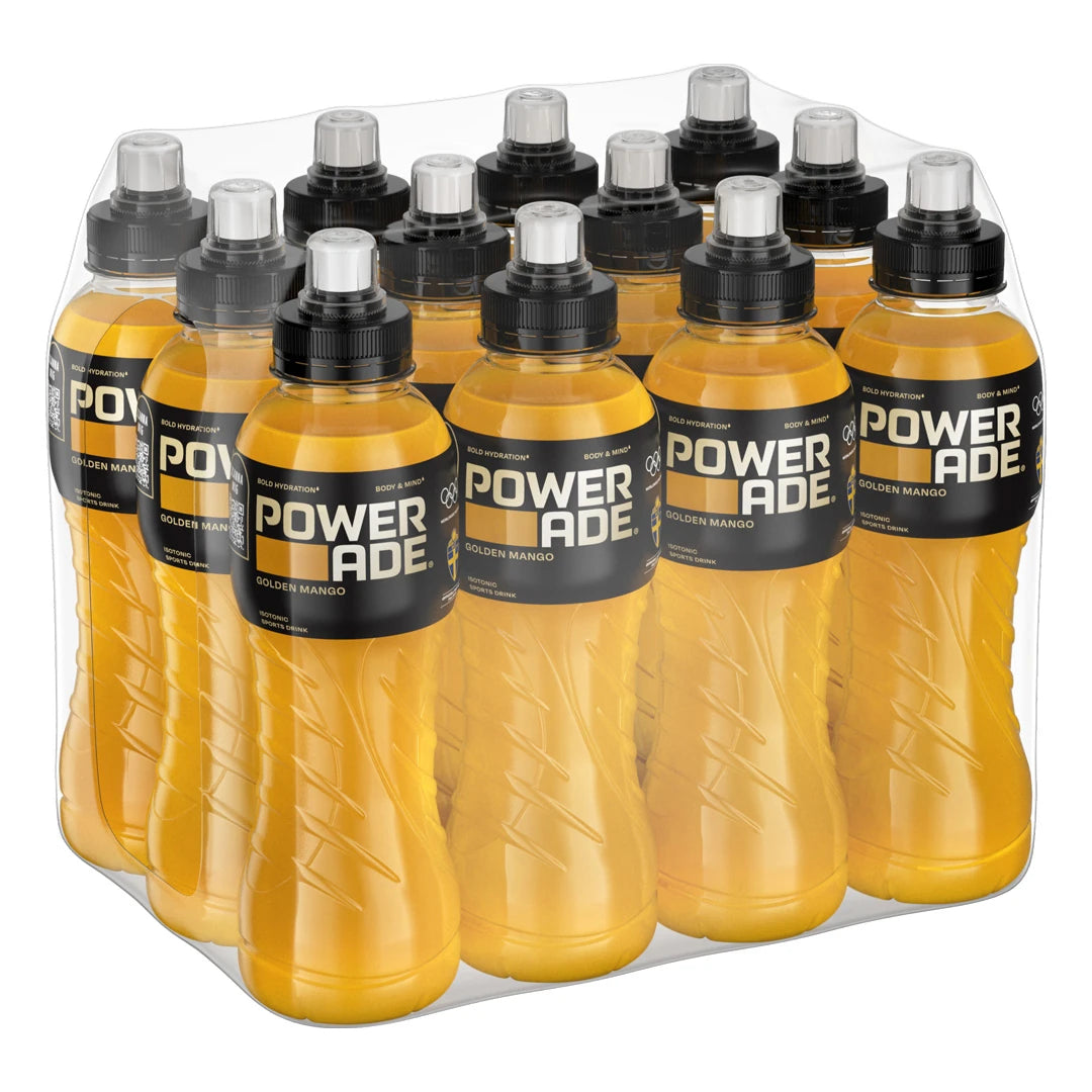 12 x Powerade 500 ml Golden Mango i ett flerpack med tolv flaskor fyllda med gul sportdryck och svarta etiketter., bild 1 av 1