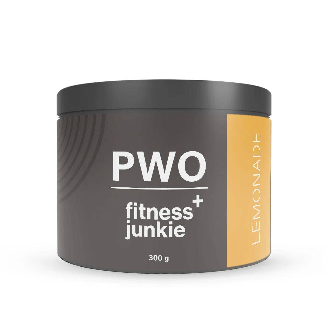 fitnessjunkie PWO 300 g pre-workout i en mörkgrå burk med gult fält för smaken Lemonade.