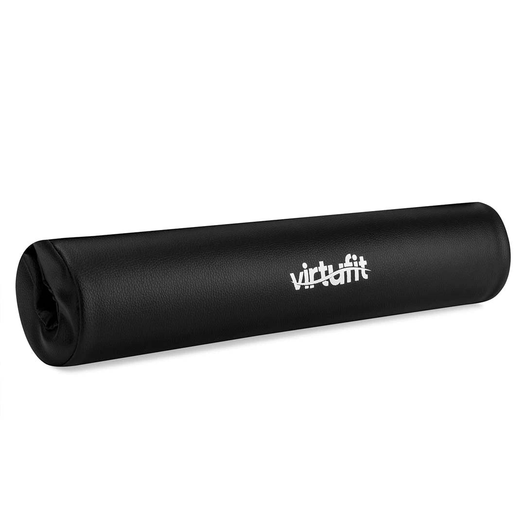 Svart Virtufit Barbell Pad Pro, ett mjukt skivstångsskydd i nylon med vit logotyp för bekväm träning., bild 1 av 1