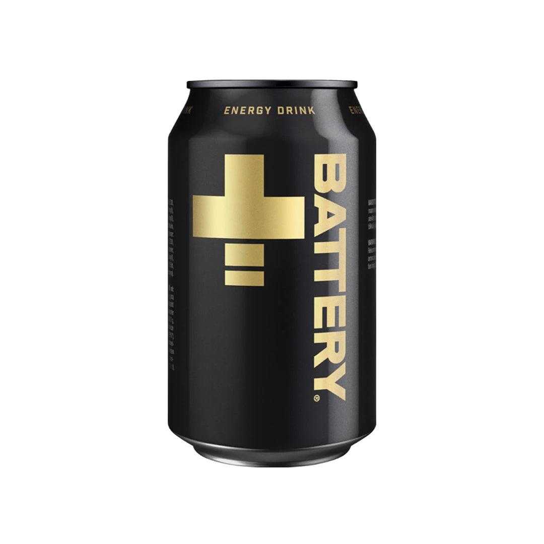 Battery Energy Drink 330 ml energidryck i en stilren svart burk med guldfärgade detaljer., bild 1 av 4