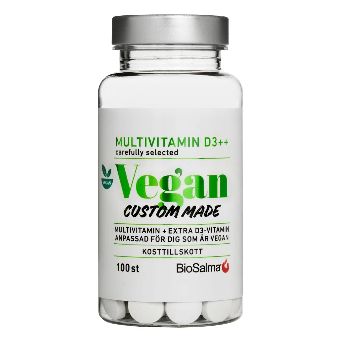 BioSalma Multivitamin Vegan D3++ 100 tabs i en genomskinlig plastburk med silverlock och vit etikett med grön text., bild 1 av 1