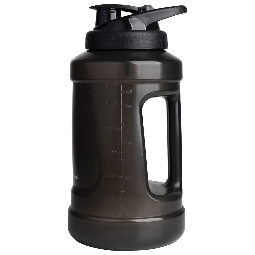 Smartshake Ultimate Jug 2.1 L vattenflaska i svart med inbyggt handtag och mätskala på sidan., bild 1 av 1