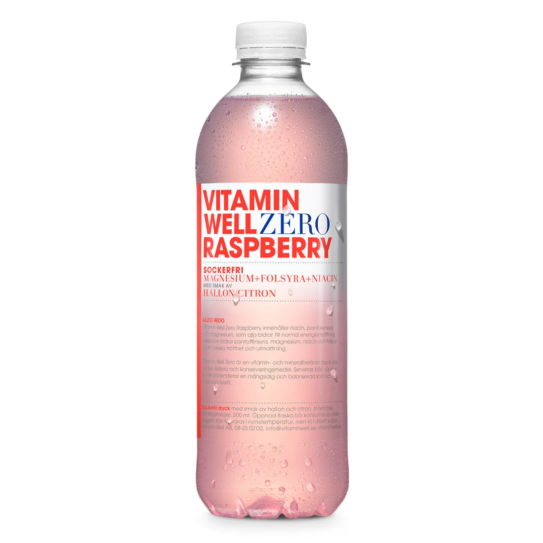 Vitamin Well Zero 500 ml sockerfri vitamindryck i en transparent flaska med ljusrosa vätska för smaken Raspberry., bild 1 av 1