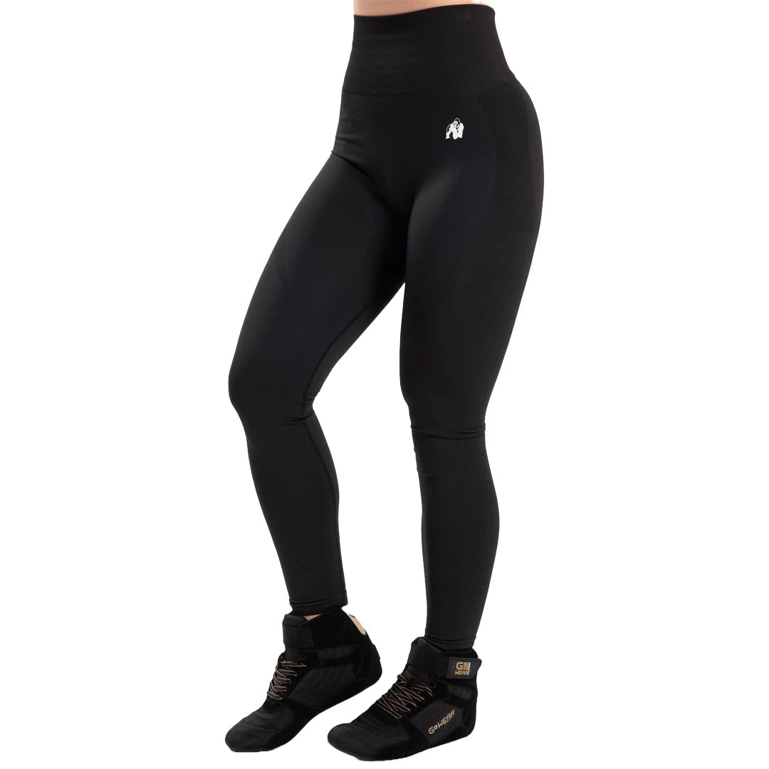 Gorilla Wear Olivia Seamless Leggings Black är svarta sömlösa träningstights med hög midja och vit logga., bild 4 av 4