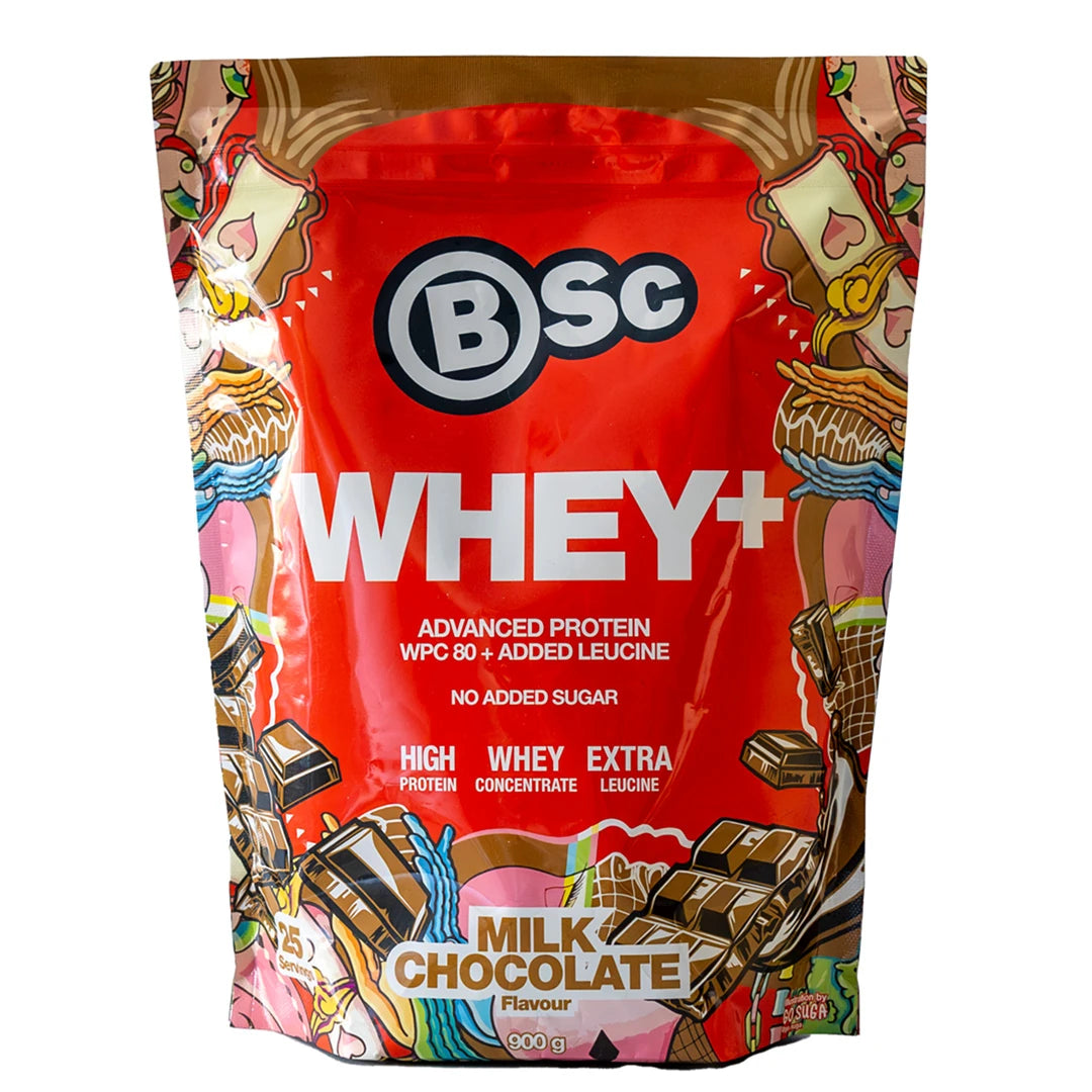 BSc Whey+ 900 g proteinpulver i en röd påse med färgglada detaljer och smaken Milk Chocolate., bild 1 av 1