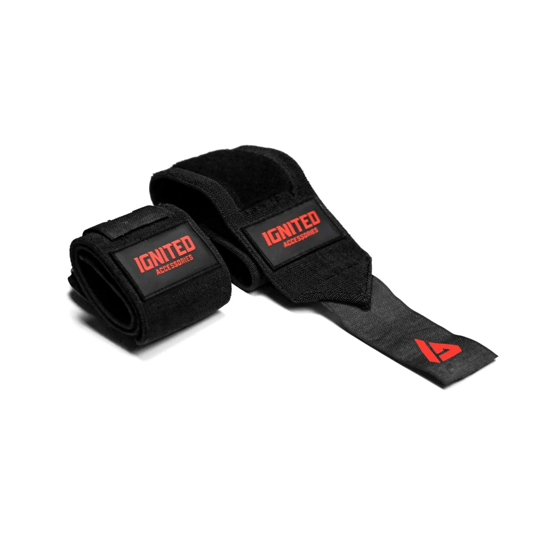 Ignited Premium Wrist Wraps 13" Black/Red är svarta handledslindor med röd logotyp för tung styrketräning., bild 1 av 1