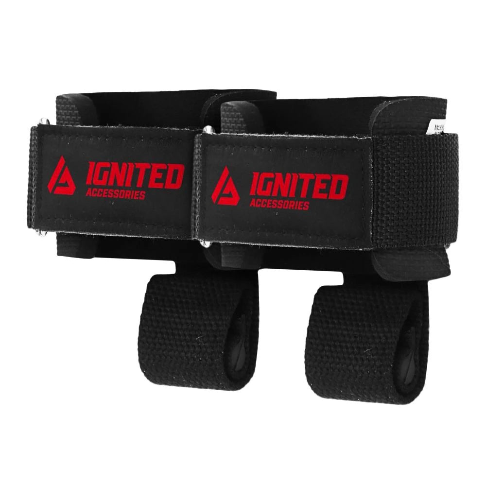 Ett par svarta Ignited Supported Lifting Straps With Dowel Black dragremmar med röda detaljer och justerbara spännen., bild 1 av 1
