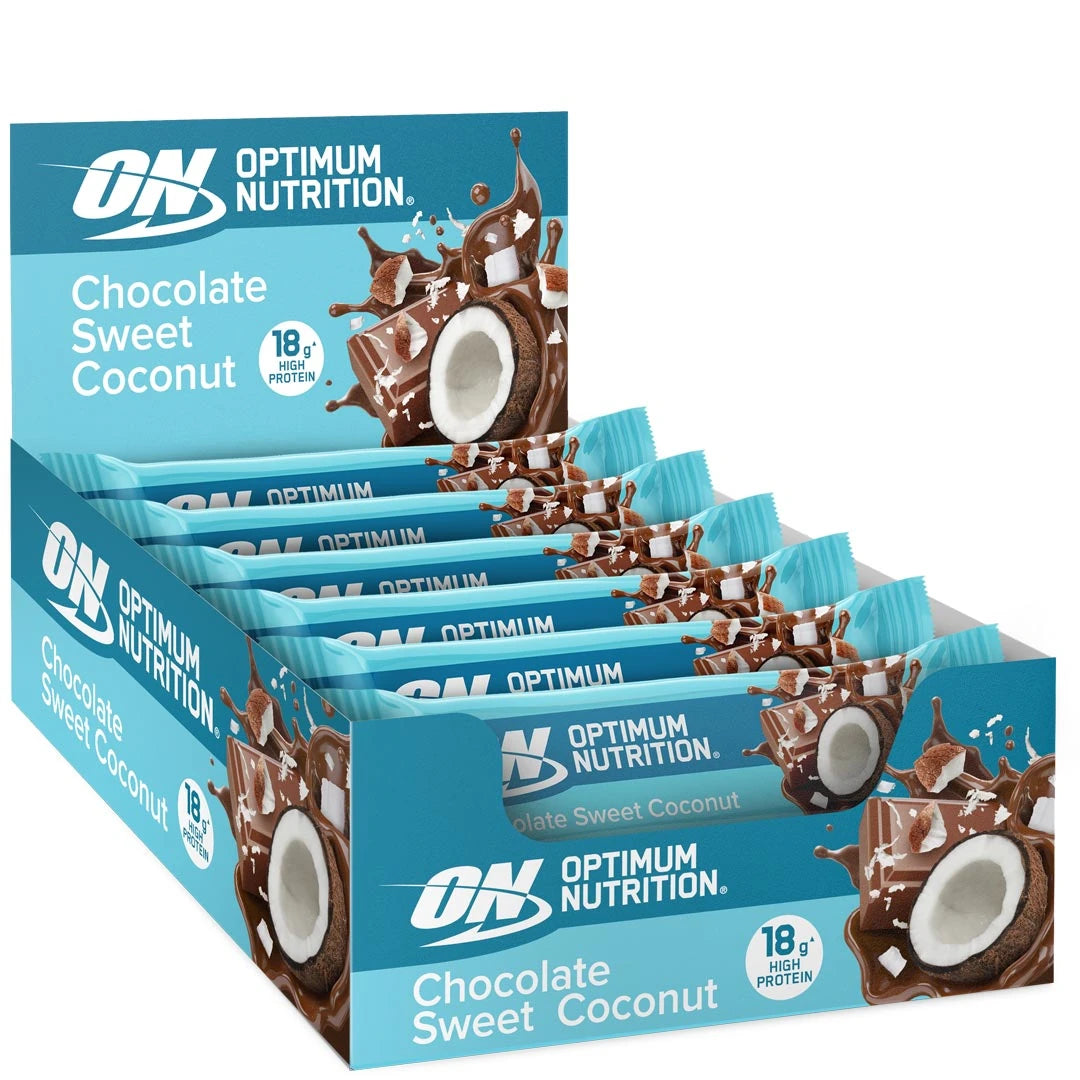 12 x Optimum Nutrition Chocolate Protein Bar 59 g Sweet Coconut i en ljusblå displayförpackning med choklad- och kokosdetaljer., bild 1 av 1
