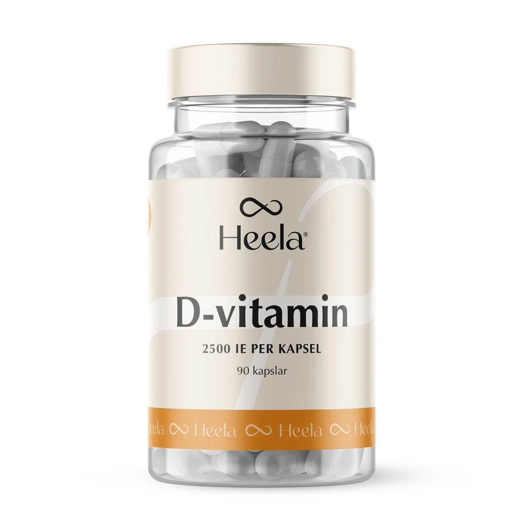 Heela D-vitamin 2500ie 90 caps i en genomskinlig burk med vit kork och ljus etikett med orange detaljer., bild 1 av 1