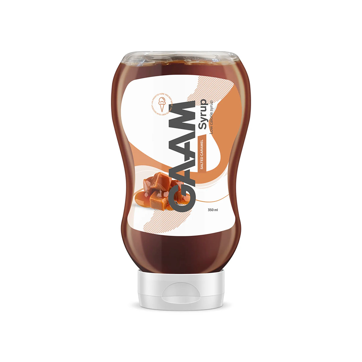GAAM Syrup 350 ml i en genomskinlig flaska med vit och orange etikett och motiv av kolabitar för smaken Salted Caramel., bild 1 av 1
