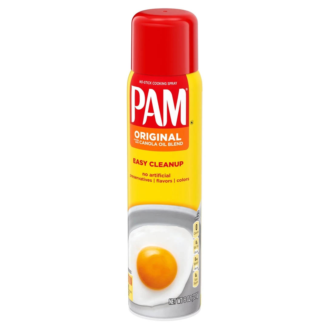 Pam Cooking Spray 170 g i en gul och röd sprayflaska med motiv av ett stekt ägg i en panna.