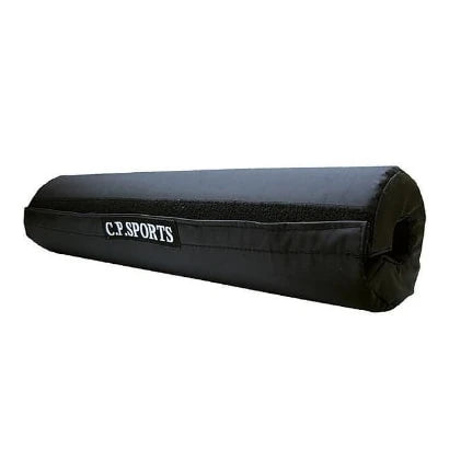 C.P. Sports Barbell Squat Pad 10 cm, ett svart nackskydd i slitstark nylon med kardborrefäste för säker skivstångsträning., bild 1 av 2