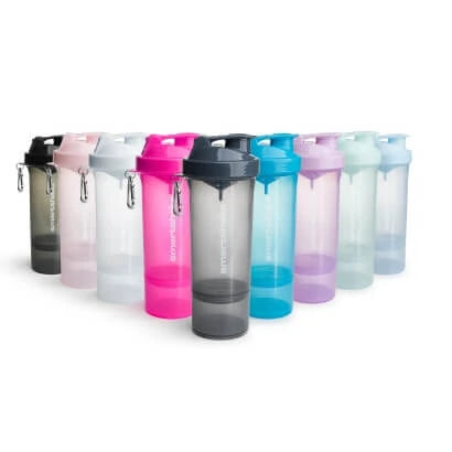 Smartshake Slim 500 ml shaker i plast, uppställd i flera olika livfulla färger med en mörkgrå i förgrunden., bild 1 av 1