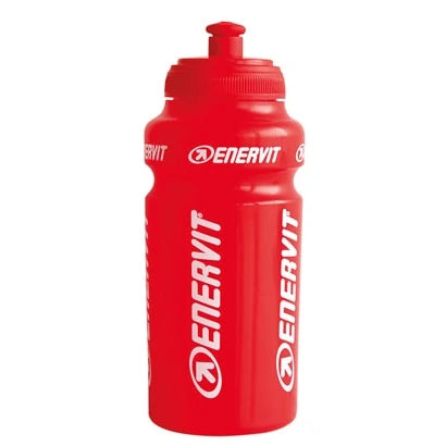 Enervit Vattenflaska 500 ml i klarrött med vit text, en smidig sportflaska för cykel och träning., bild 1 av 1