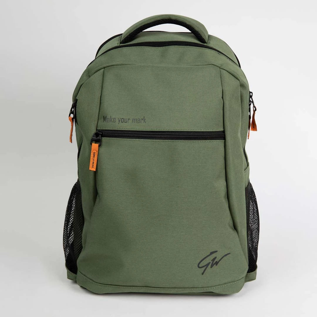 Gorilla Wear Duncan Backpack Army Green är en rymlig grön träningsryggsäck i polyester med svarta meshfickor., bild 1 av 1