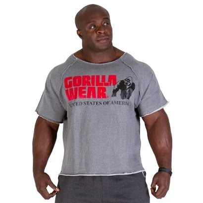 Gorilla Wear Classic Workout Top Grey är en rymlig, grå träningst-shirt i old school-stil med stort rött tryck., bild 3 av 3