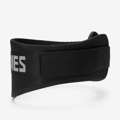 Better Bodies Basic Gym Belt Black är ett anatomiskt träningsbälte i svart neopren med kardborre.