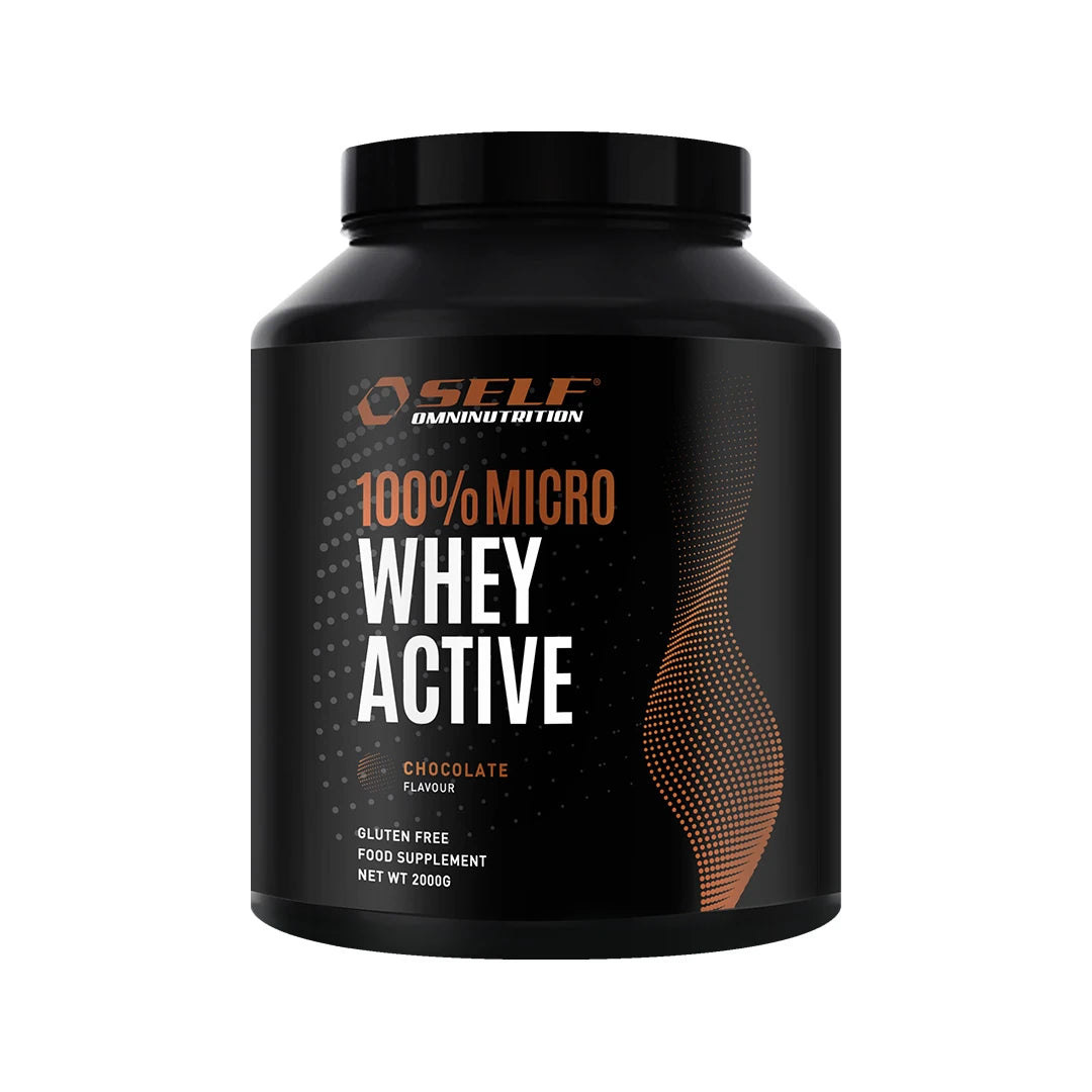 Self Omninutrition 100% Micro Whey Active 2 kg proteinpulver i en svart burk med kopparfärgade detaljer för smaken Chocolate., bild 1 av 1