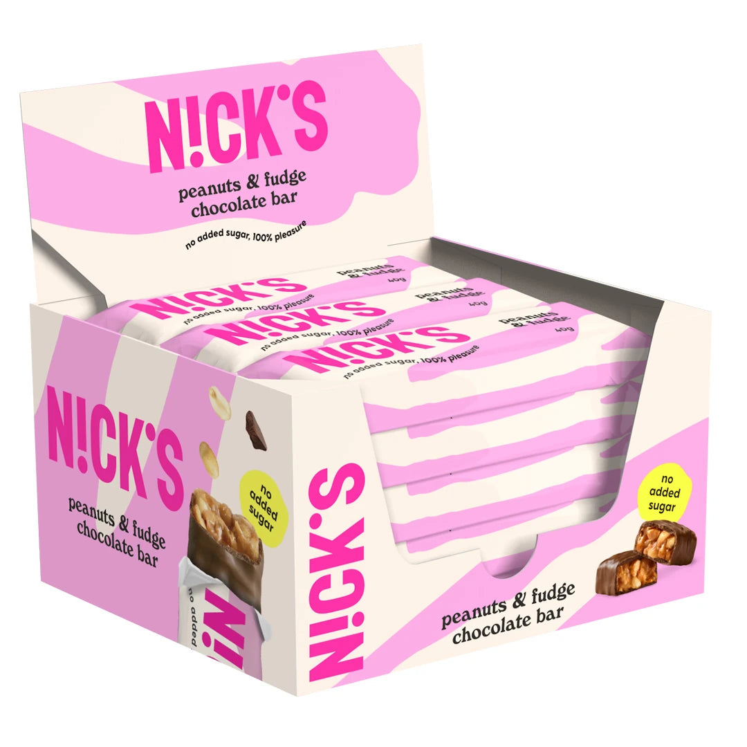 15 x Nicks Peanuts &amp; fudge 40 g chokladbars i en rosa och vit displaylåda., bild 1 av 1