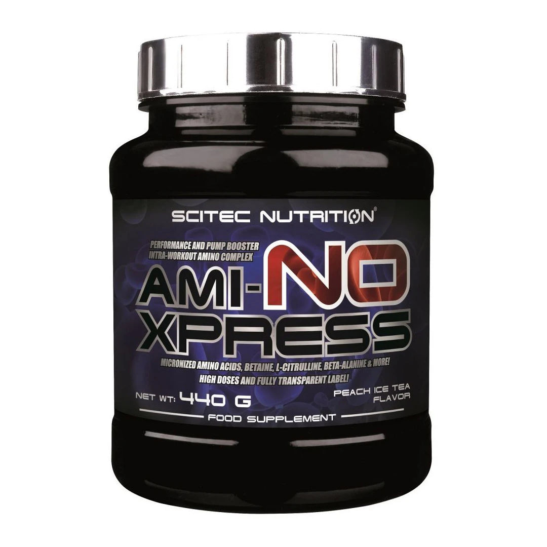 Scitec Nutrition Ami-NO Xpress 440 g aminosyrapulver i en svart burk med silverlock och smaken Peach Ice Tea., bild 3 av 3